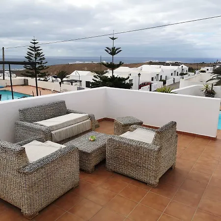 Pool & Views 게스트하우스 *